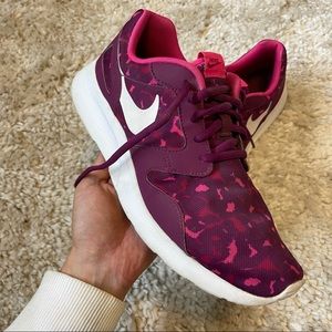 Pink Camo Nike Roshe